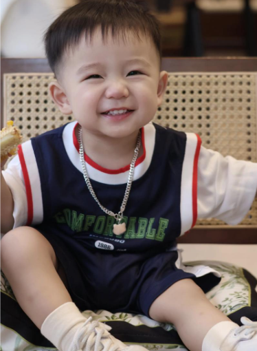 五行缺金的容姓男孩名字阳光帅气